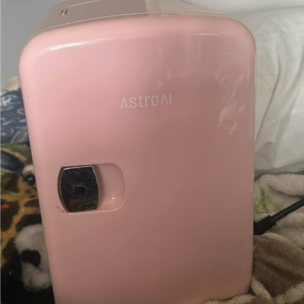 AstroAI Pink Mini Fridge